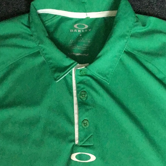 OAKLEY GOLF SHIRT . - Picture 2 of 5